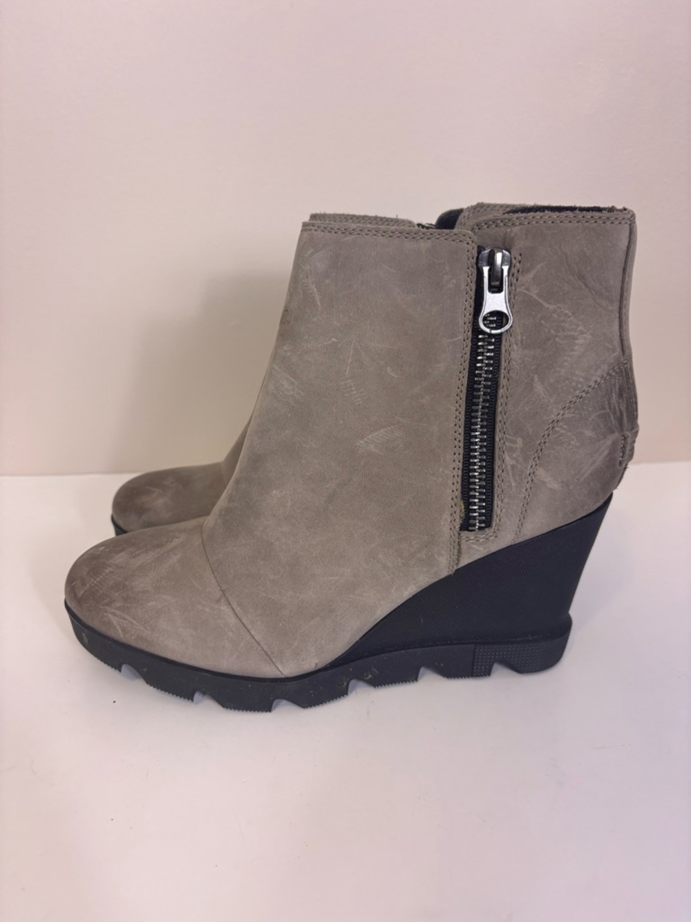 Sorel Grey Leather High Wedge Ankle Booties with Side Zip 9